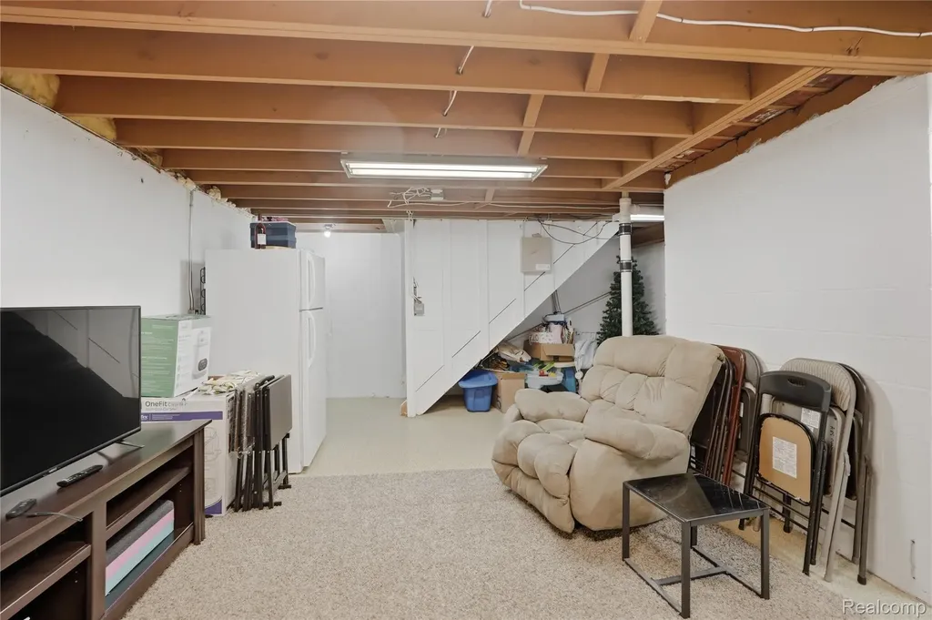 16840 Edloytom Way Clinton Charter Township MI 48038