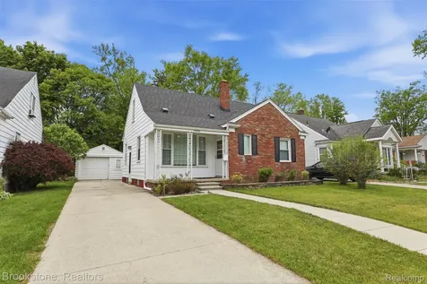 14085 Lincoln Street Oak Park City MI 48237
