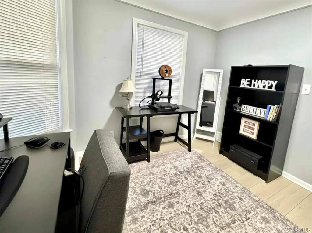 234 Draper Avenue Pontiac City MI 48341