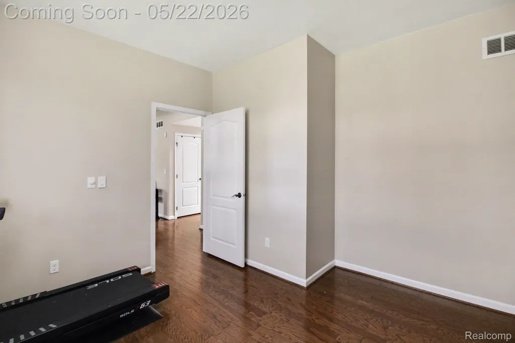 50371 Langley Drive Novi City MI 48374