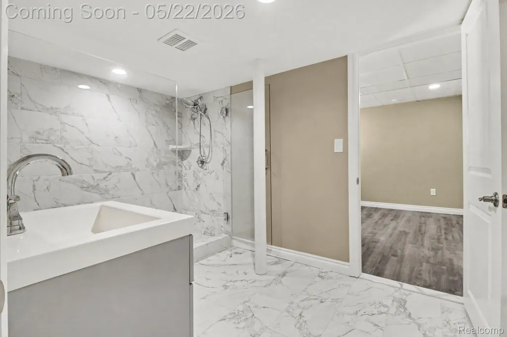 50371 Langley Drive Novi City MI 48374