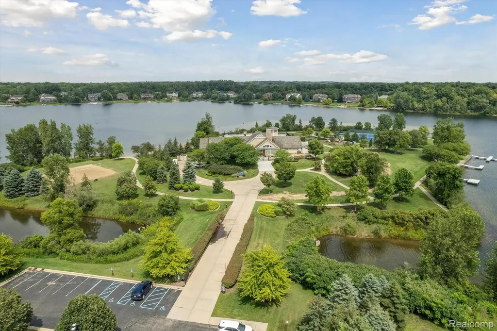 50371 Langley Drive Novi City MI 48374
