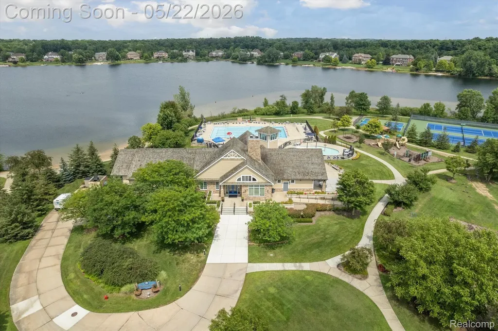 50371 Langley Drive Novi City MI 48374