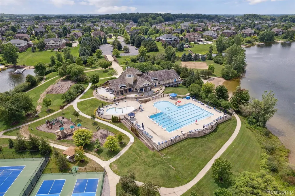 50371 Langley Drive Novi City MI 48374