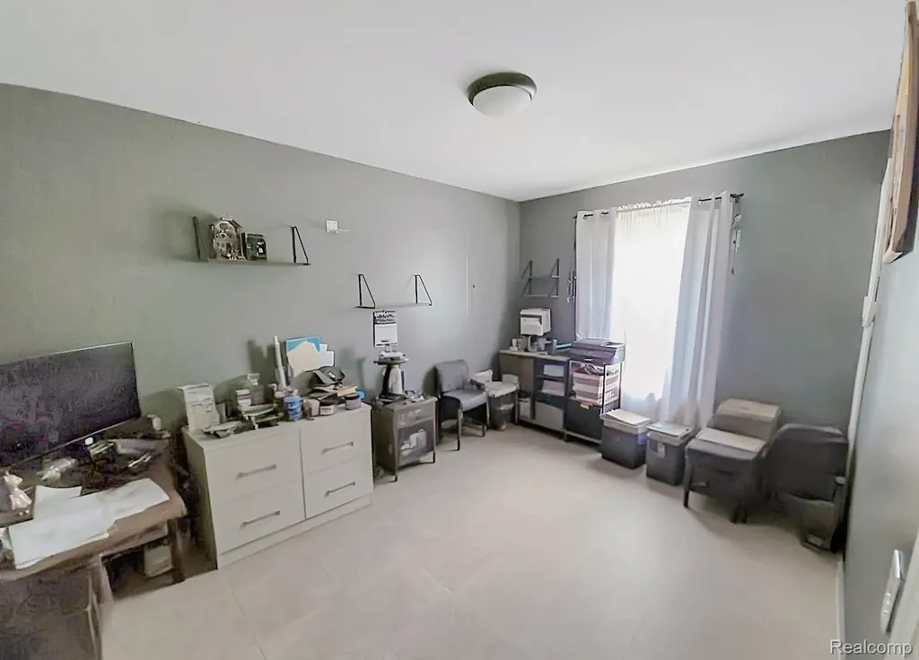 6533 Kilburn Road Grant Township MI 48032