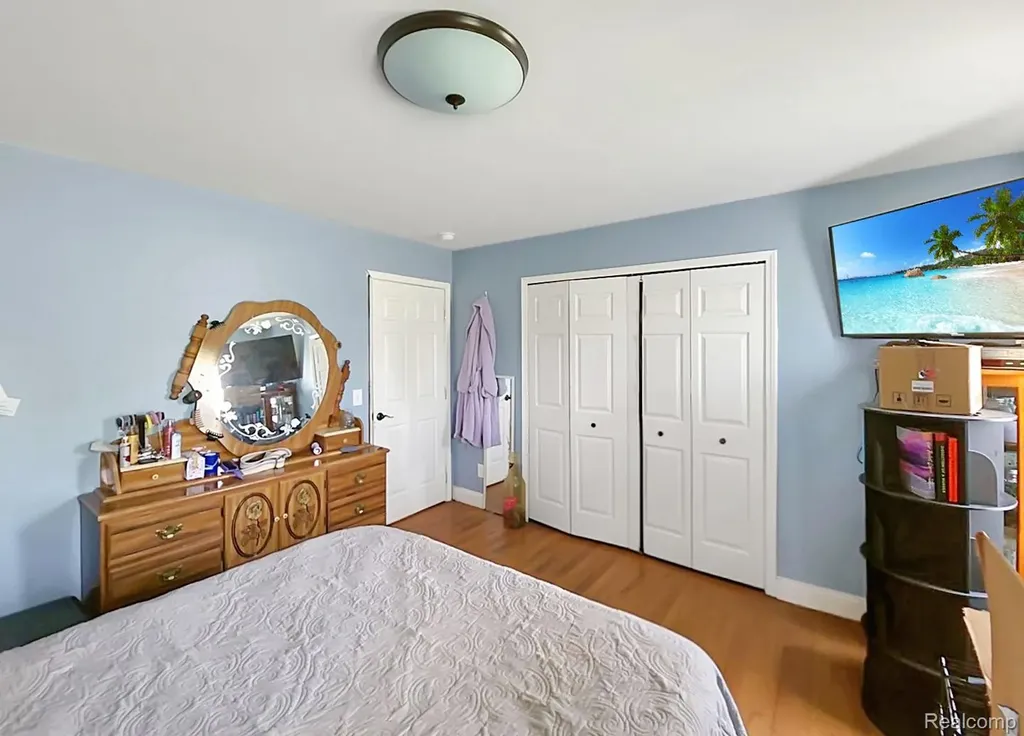 6533 Kilburn Road Grant Township MI 48032