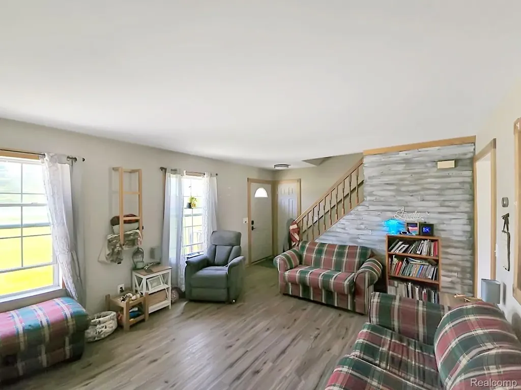 6533 Kilburn Road Grant Township MI 48032