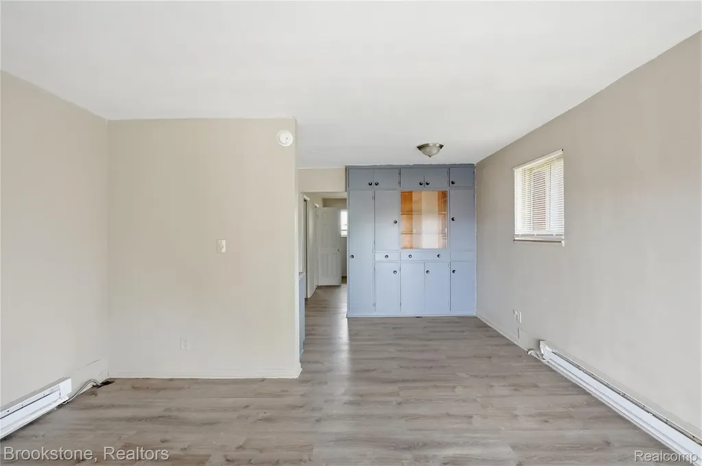 9439 Chalmers Street Detroit City MI 48213