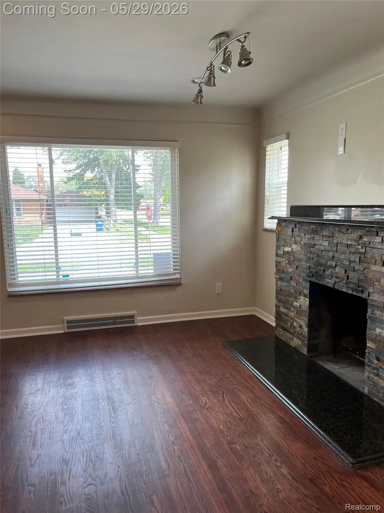 9001 Riverdale Redford Charter Township MI 48239