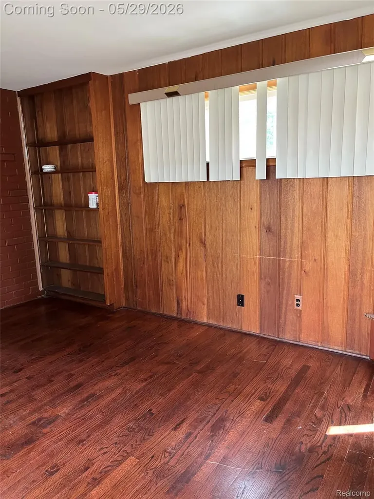 9001 Riverdale Redford Charter Township MI 48239