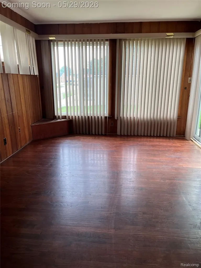 9001 Riverdale Redford Charter Township MI 48239