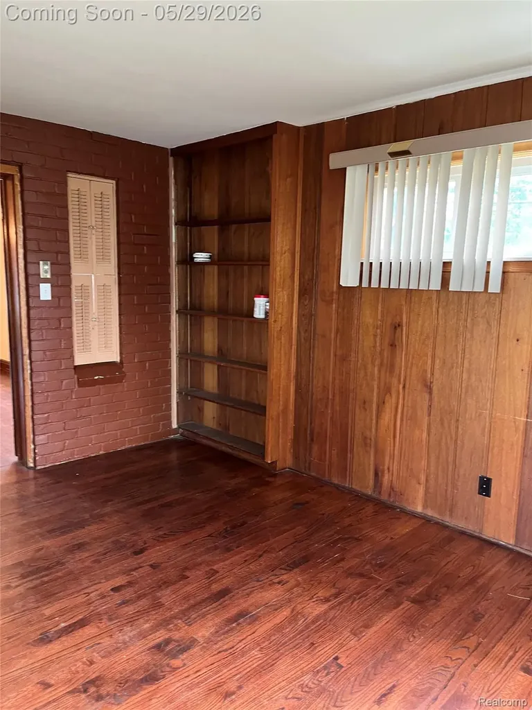 9001 Riverdale Redford Charter Township MI 48239