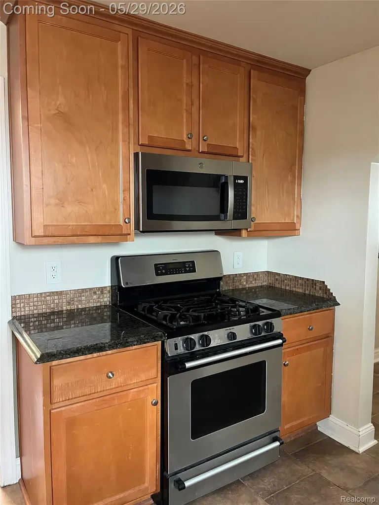 9001 Riverdale Redford Charter Township MI 48239