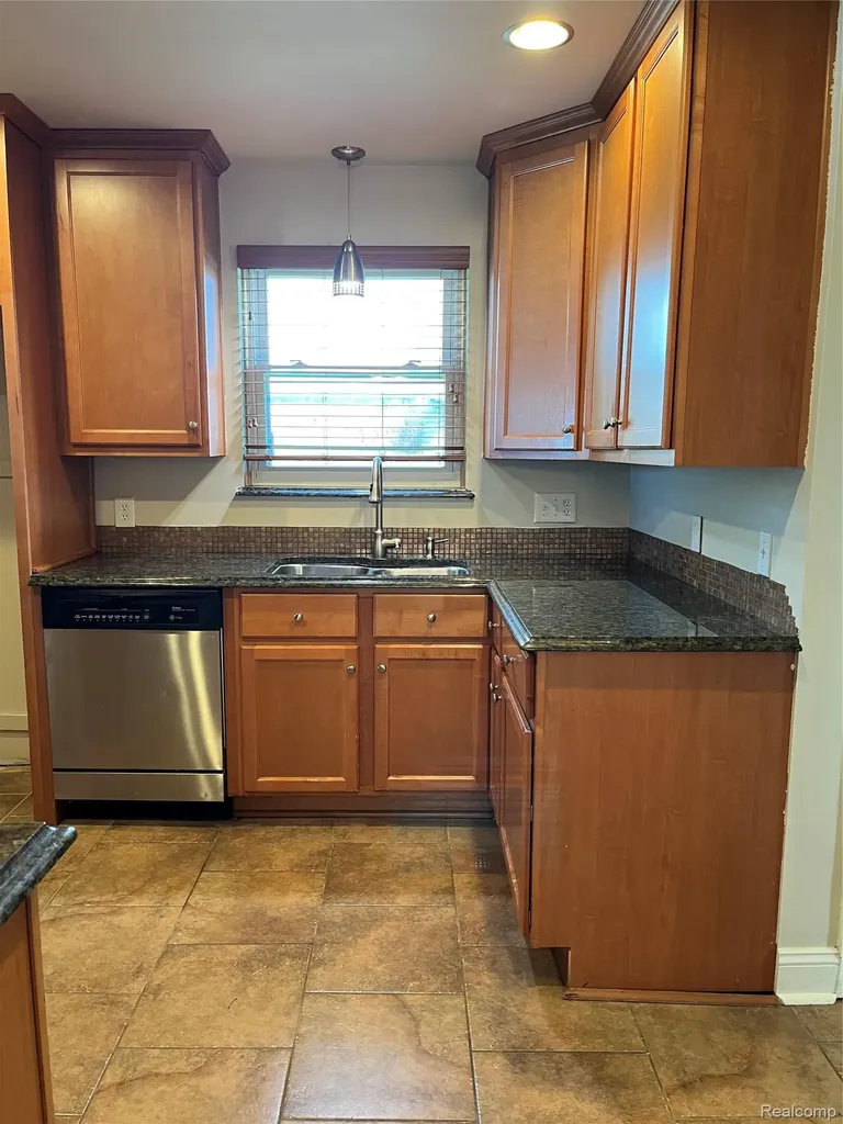 9001 Riverdale Redford Charter Township MI 48239