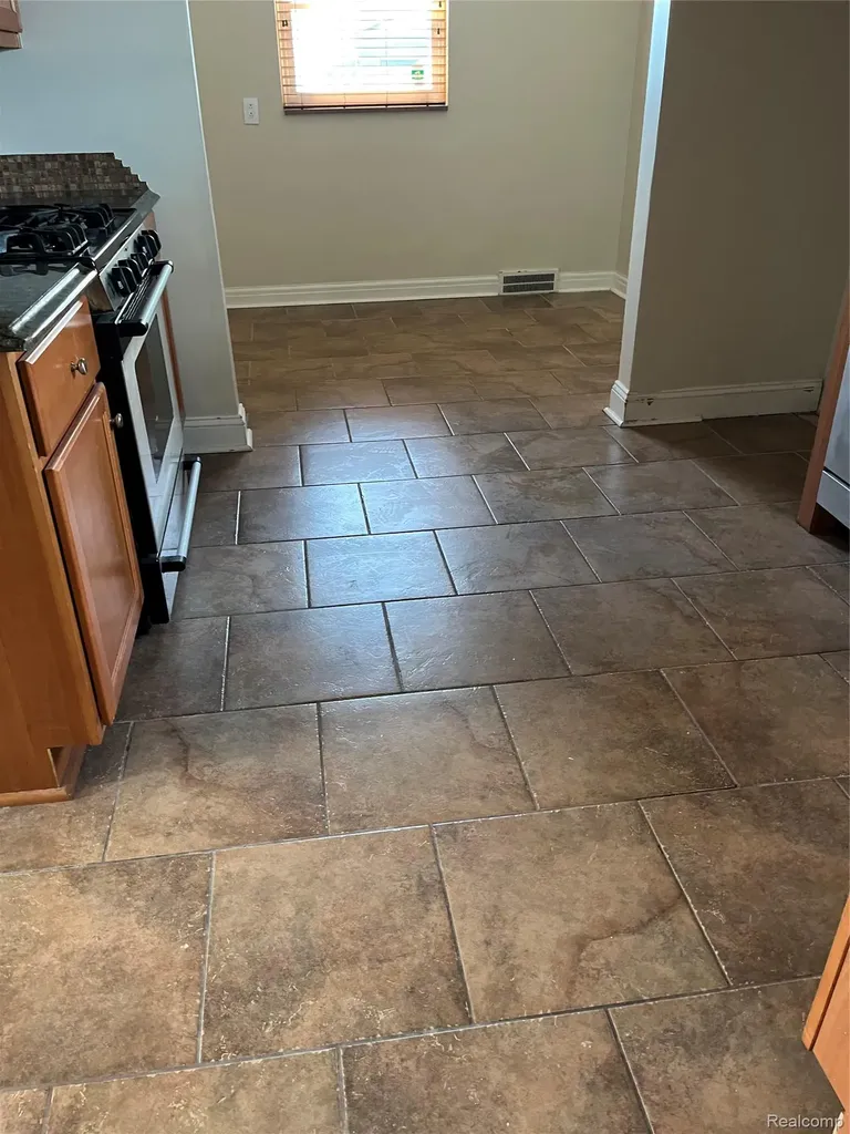 9001 Riverdale Redford Charter Township MI 48239