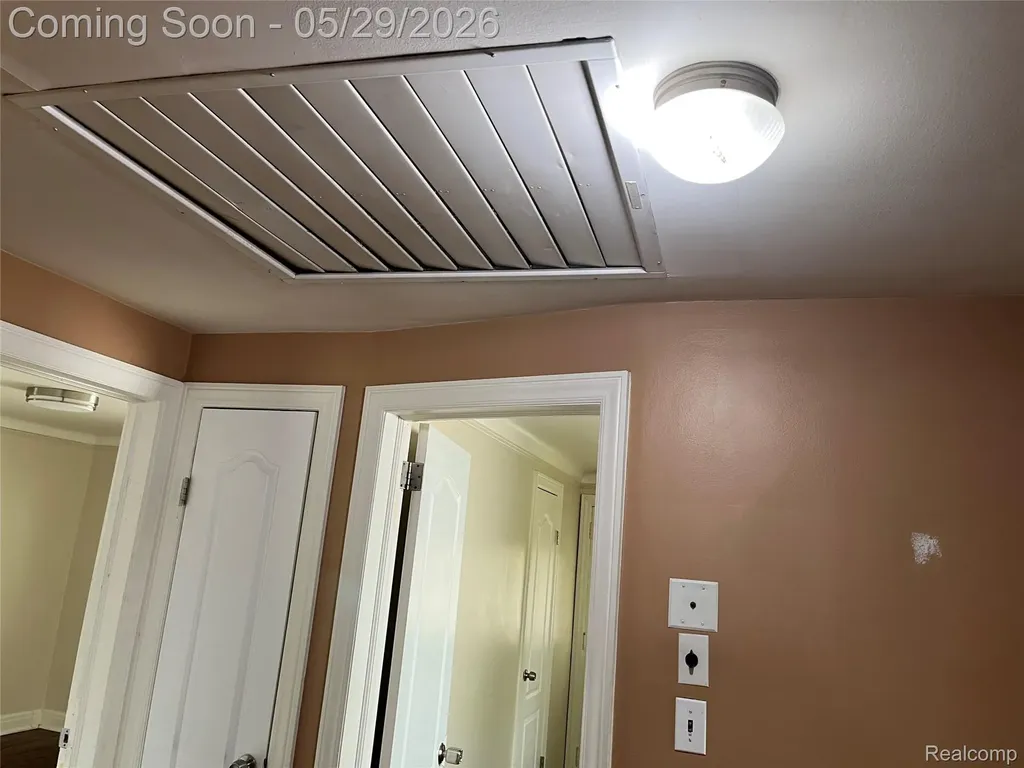 9001 Riverdale Redford Charter Township MI 48239