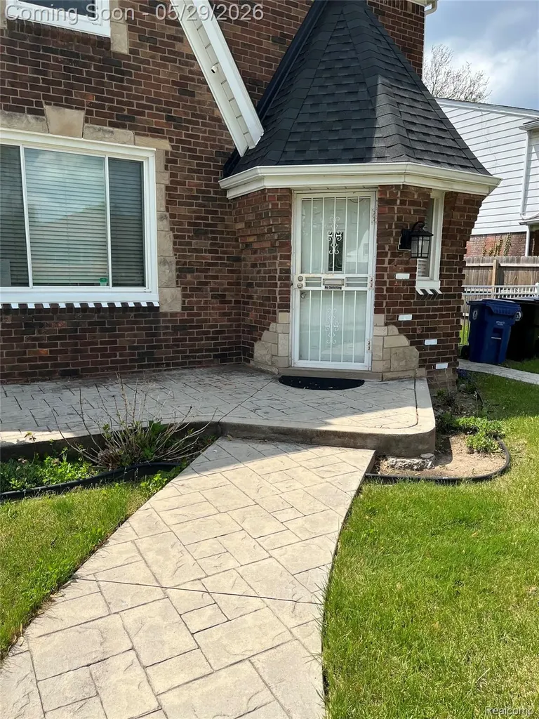 9001 Riverdale Redford Charter Township MI 48239