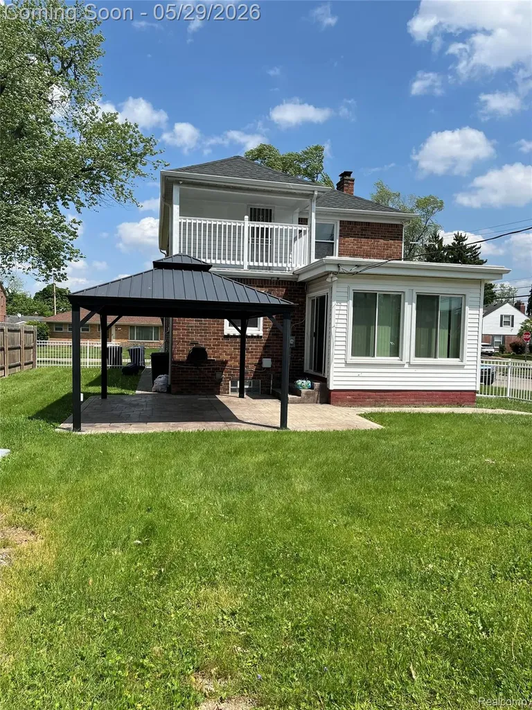 9001 Riverdale Redford Charter Township MI 48239