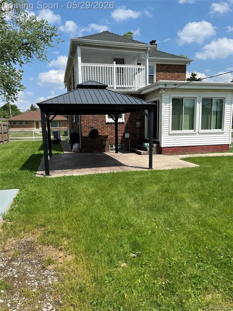 9001 Riverdale Redford Charter Township MI 48239