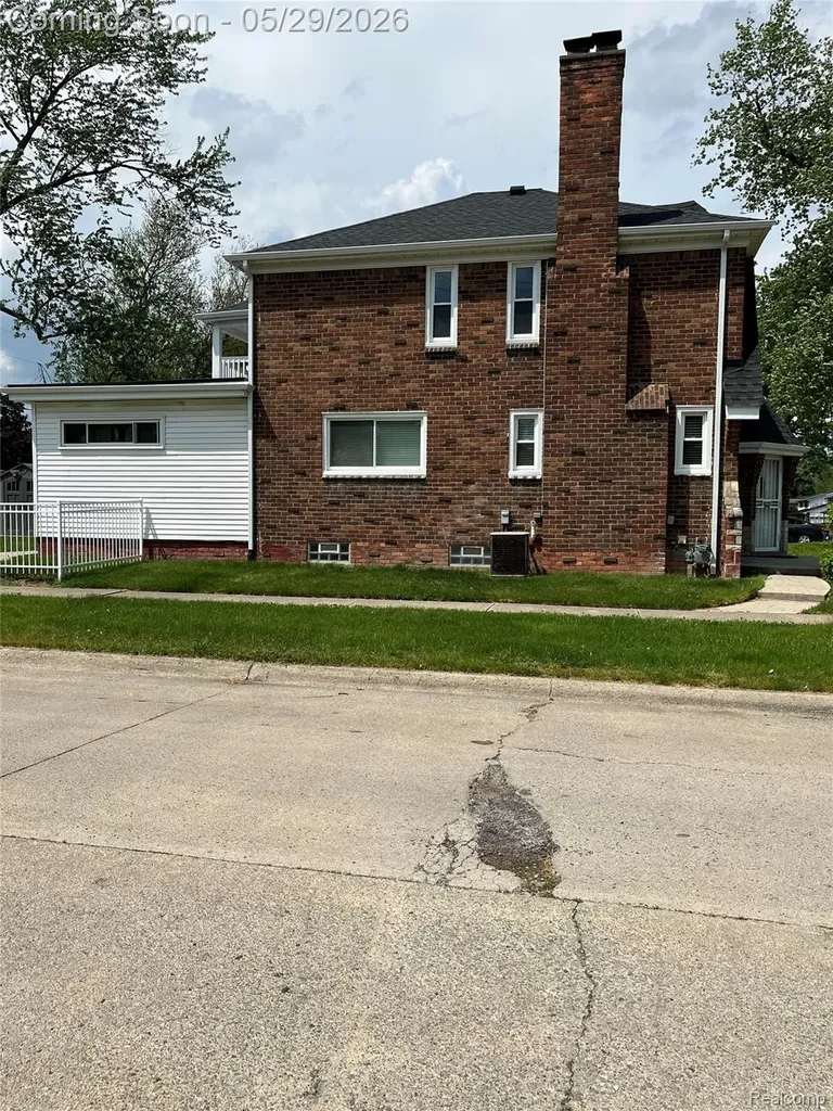 9001 Riverdale Redford Charter Township MI 48239