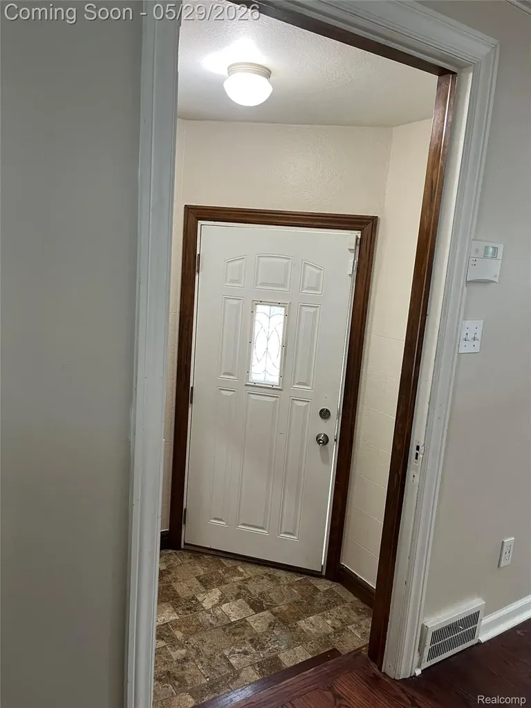 9001 Riverdale Redford Charter Township MI 48239