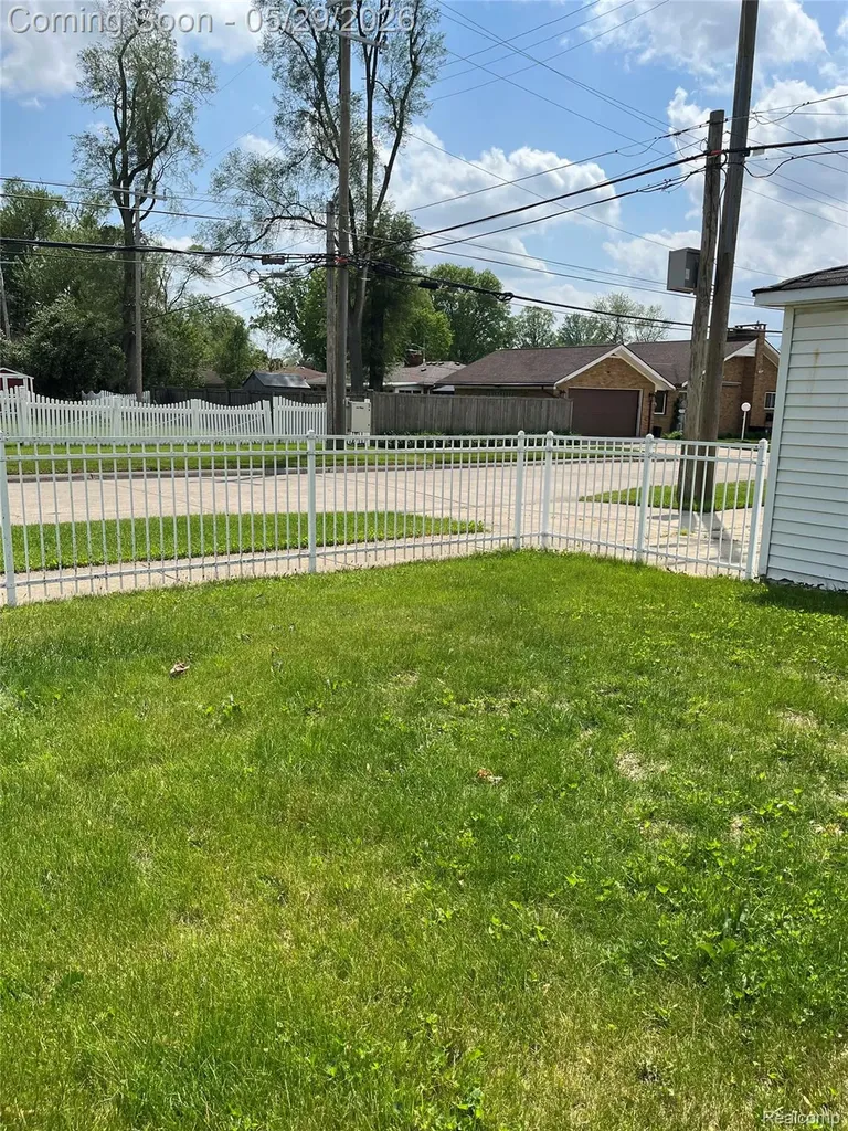 9001 Riverdale Redford Charter Township MI 48239