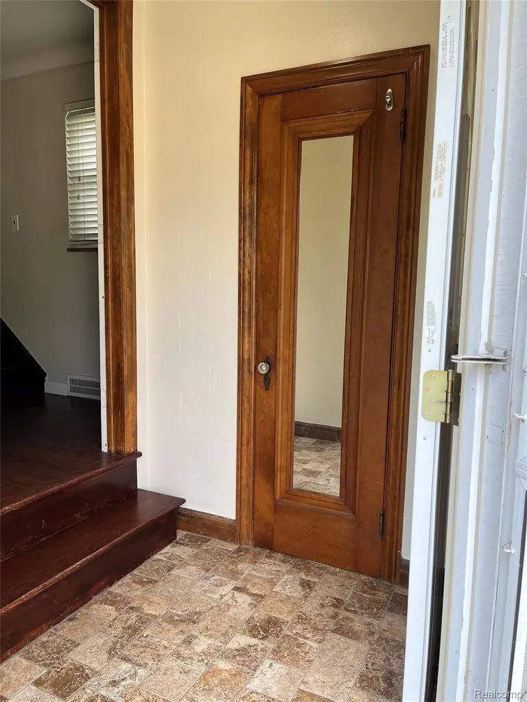 9001 Riverdale Redford Charter Township MI 48239