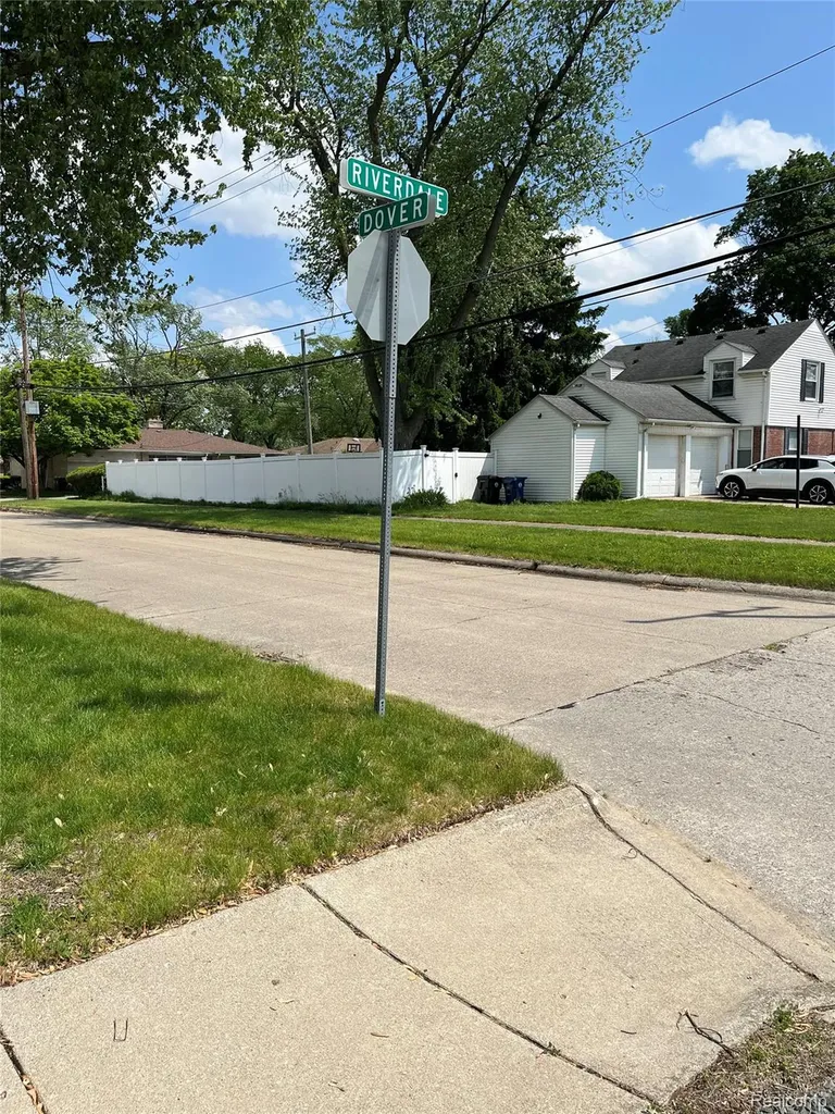 9001 Riverdale Redford Charter Township MI 48239
