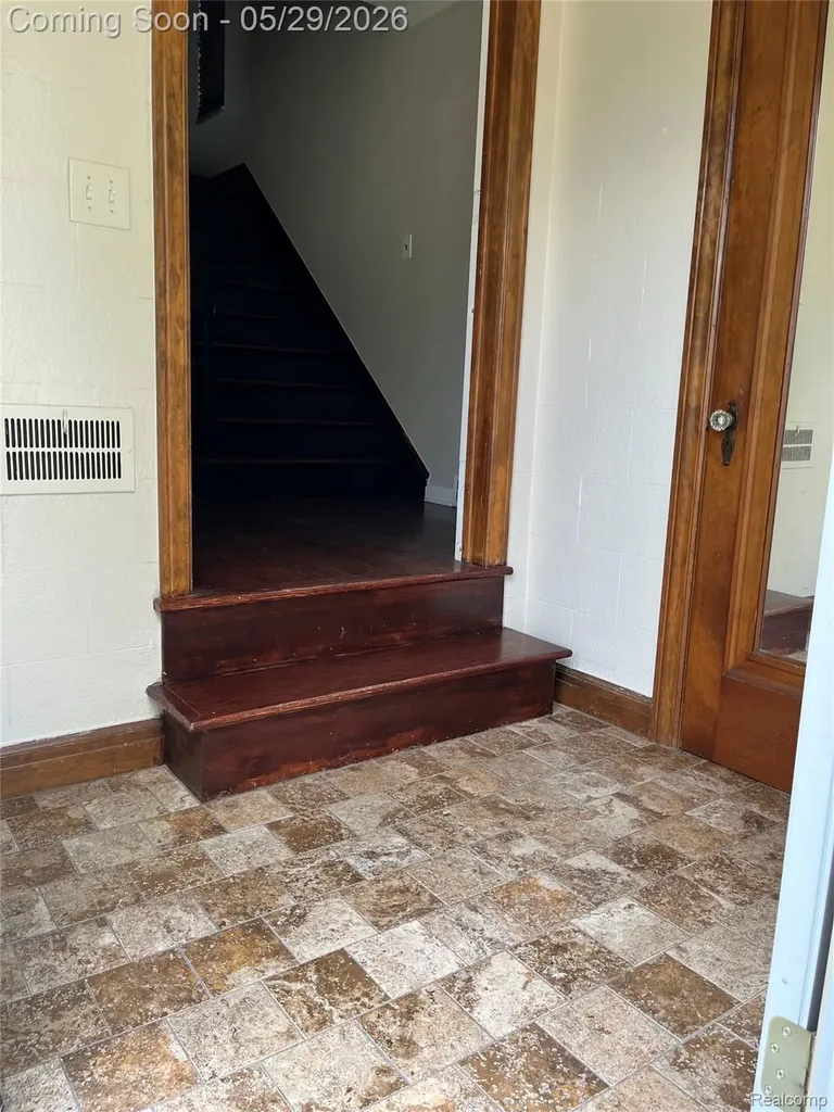 9001 Riverdale Redford Charter Township MI 48239