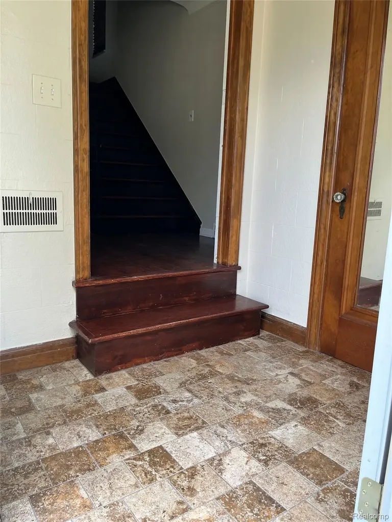 9001 Riverdale Redford Charter Township MI 48239