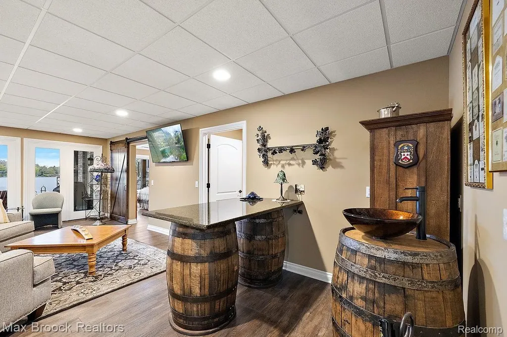 4353 Forest Avenue Waterford Charter Township MI 48328