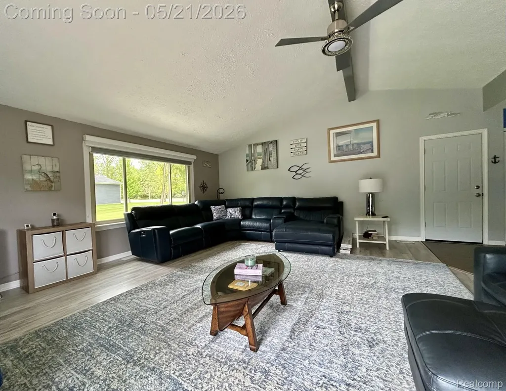 9831 Kress Road Hamburg Township MI 48169