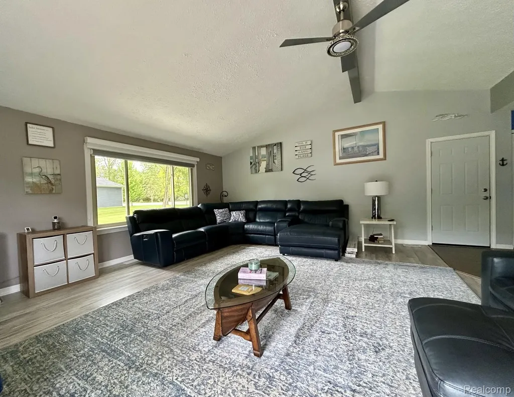 9831 Kress Road Hamburg Township MI 48169
