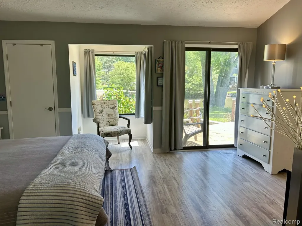 9831 Kress Road Hamburg Township MI 48169