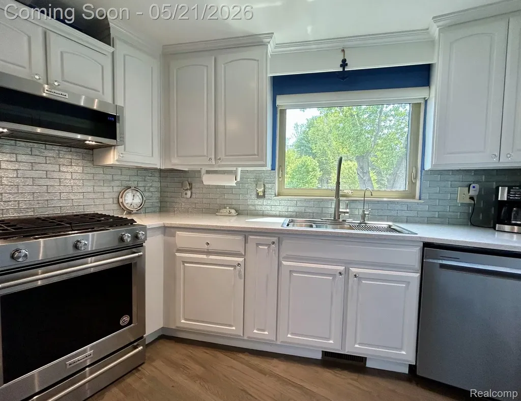 9831 Kress Road Hamburg Township MI 48169