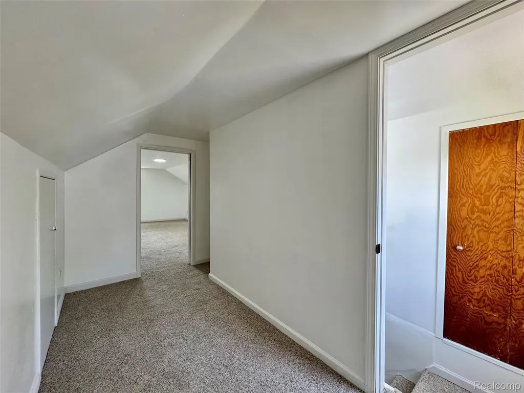 3734 Capitol Avenue Warren City MI 48091