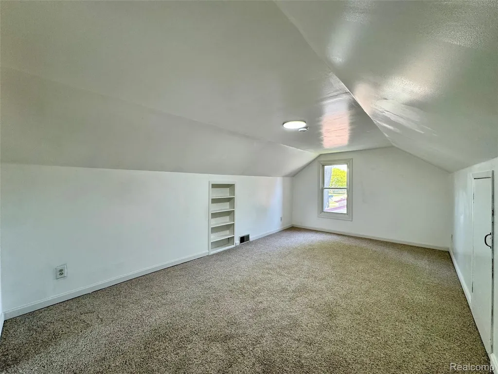 3734 Capitol Avenue Warren City MI 48091