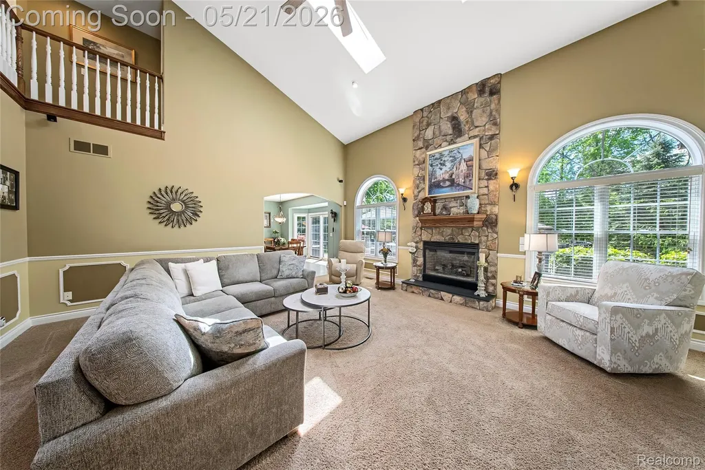 8425 Grays Drive Grosse Ile Township MI 48138