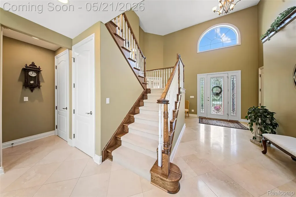 8425 Grays Drive Grosse Ile Township MI 48138