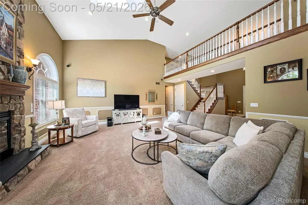 8425 Grays Drive Grosse Ile Township MI 48138