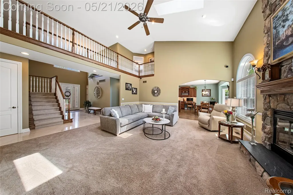 8425 Grays Drive Grosse Ile Township MI 48138