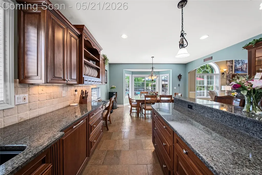 8425 Grays Drive Grosse Ile Township MI 48138