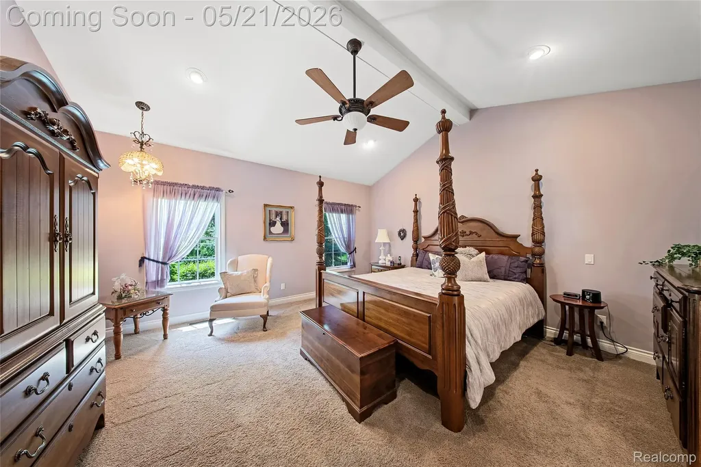 8425 Grays Drive Grosse Ile Township MI 48138