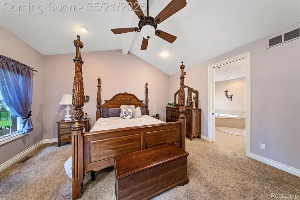 8425 Grays Drive Grosse Ile Township MI 48138