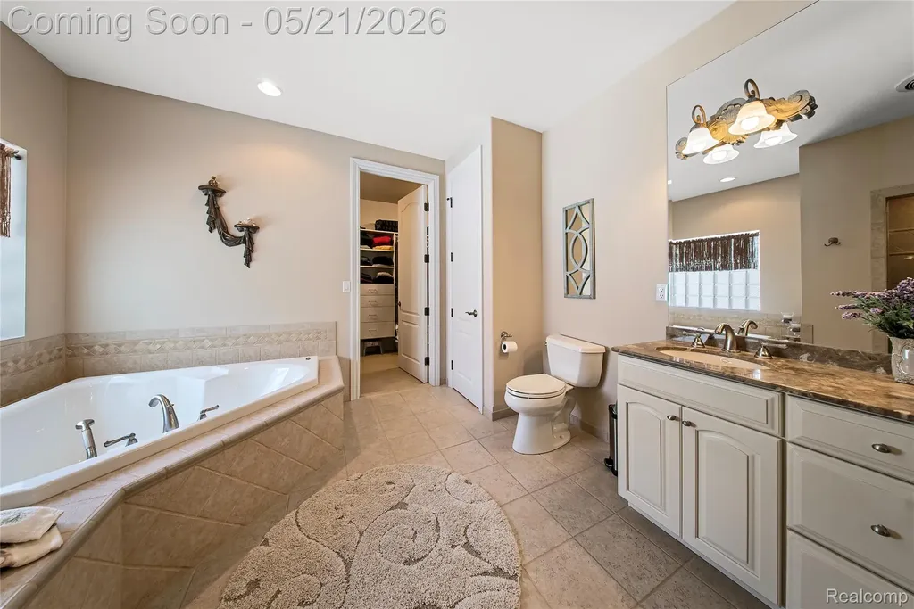 8425 Grays Drive Grosse Ile Township MI 48138