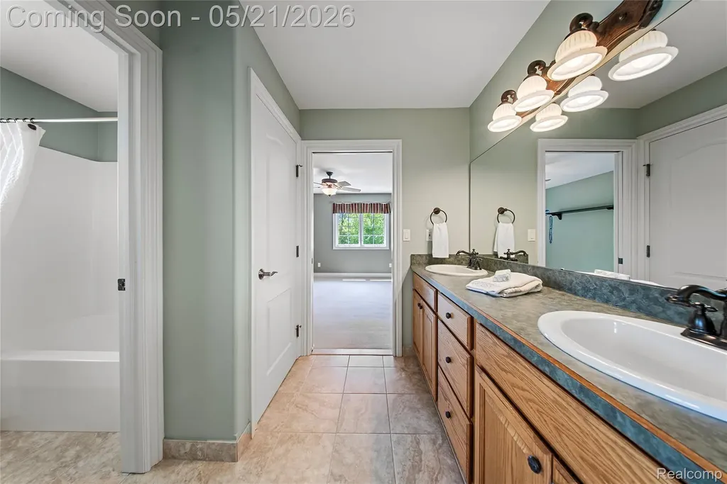 8425 Grays Drive Grosse Ile Township MI 48138