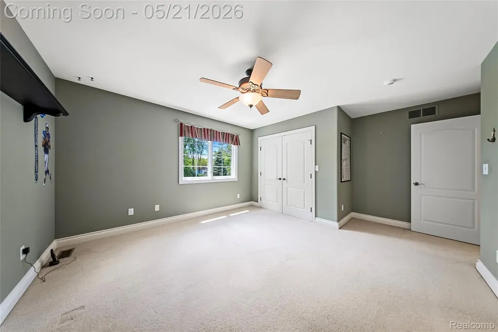 8425 Grays Drive Grosse Ile Township MI 48138