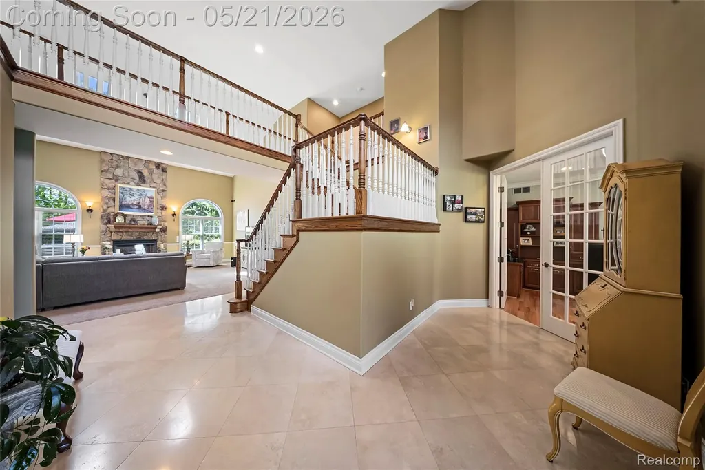8425 Grays Drive Grosse Ile Township MI 48138