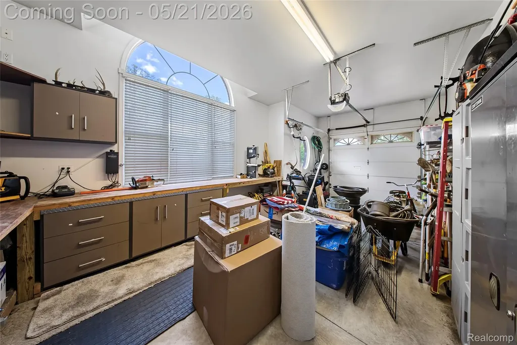 8425 Grays Drive Grosse Ile Township MI 48138