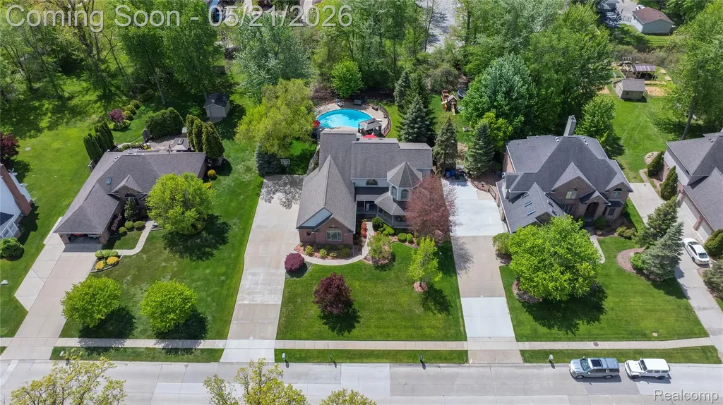 8425 Grays Drive Grosse Ile Township MI 48138